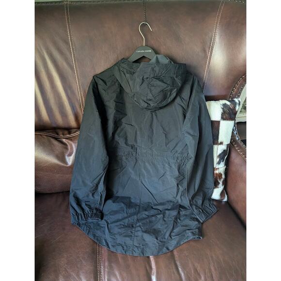 NWOT CARHARTT Women’s Rain Jacket 104221 XS – Black Relaxed Fit Waterproof Shell - Picture 3 of 3